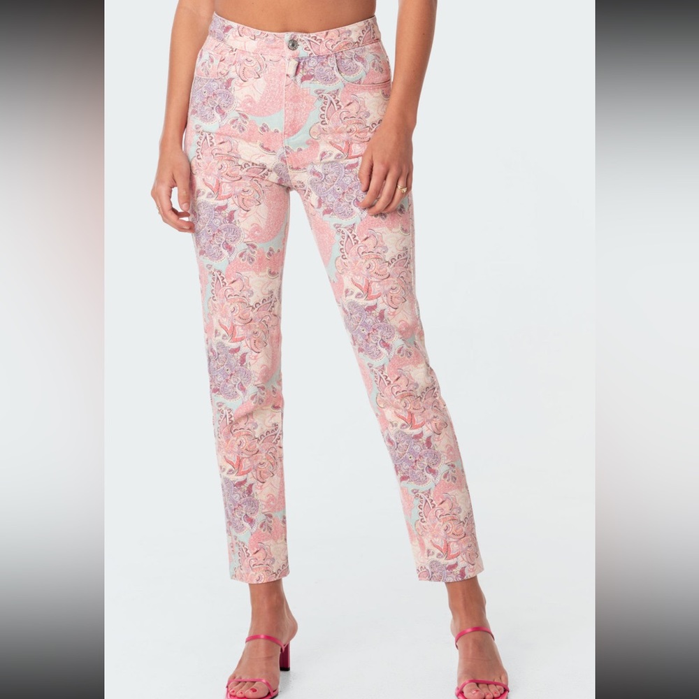 PAISLEY WASH MOM JEANS EDIKTED